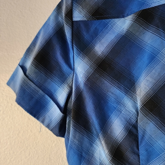 NEW YORK & COMPANY Stretch Blue Navy Plaid Button Up Short Sleeve Blouse Size XS - Picture 15 of 17